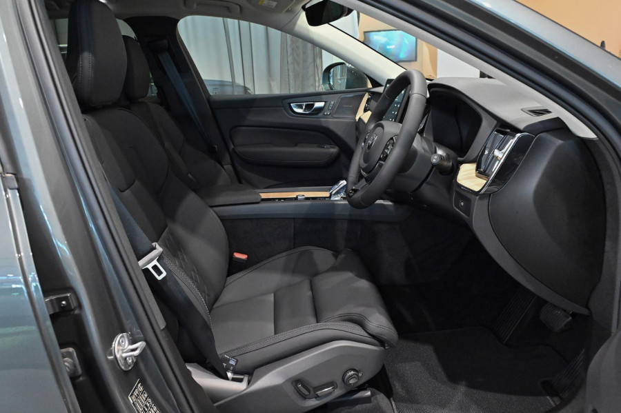 2026 Volvo XC60 UZ Plus B5 Bright SUV Image 7