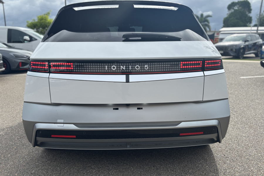 2025 Hyundai IONIQ 5 NE.V5 DYNAMIQ SUV Image 25