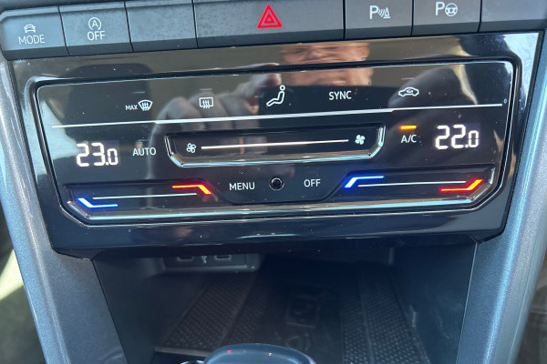 2022 MY23 Volkswagen T-Roc D11 110TSI Style SUV Image 28