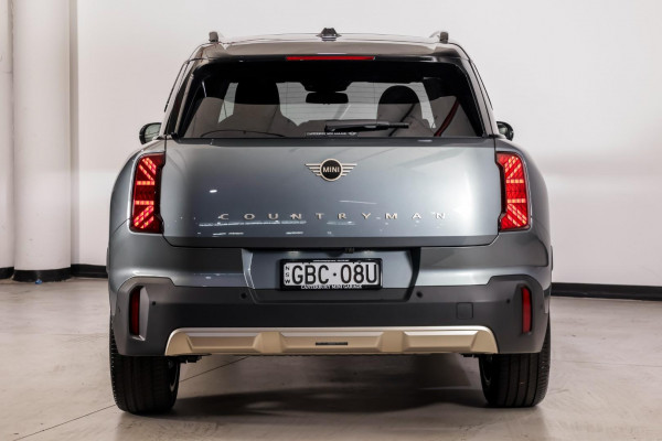 2025 MINI Countryman U25 C Favoured SUV image 4