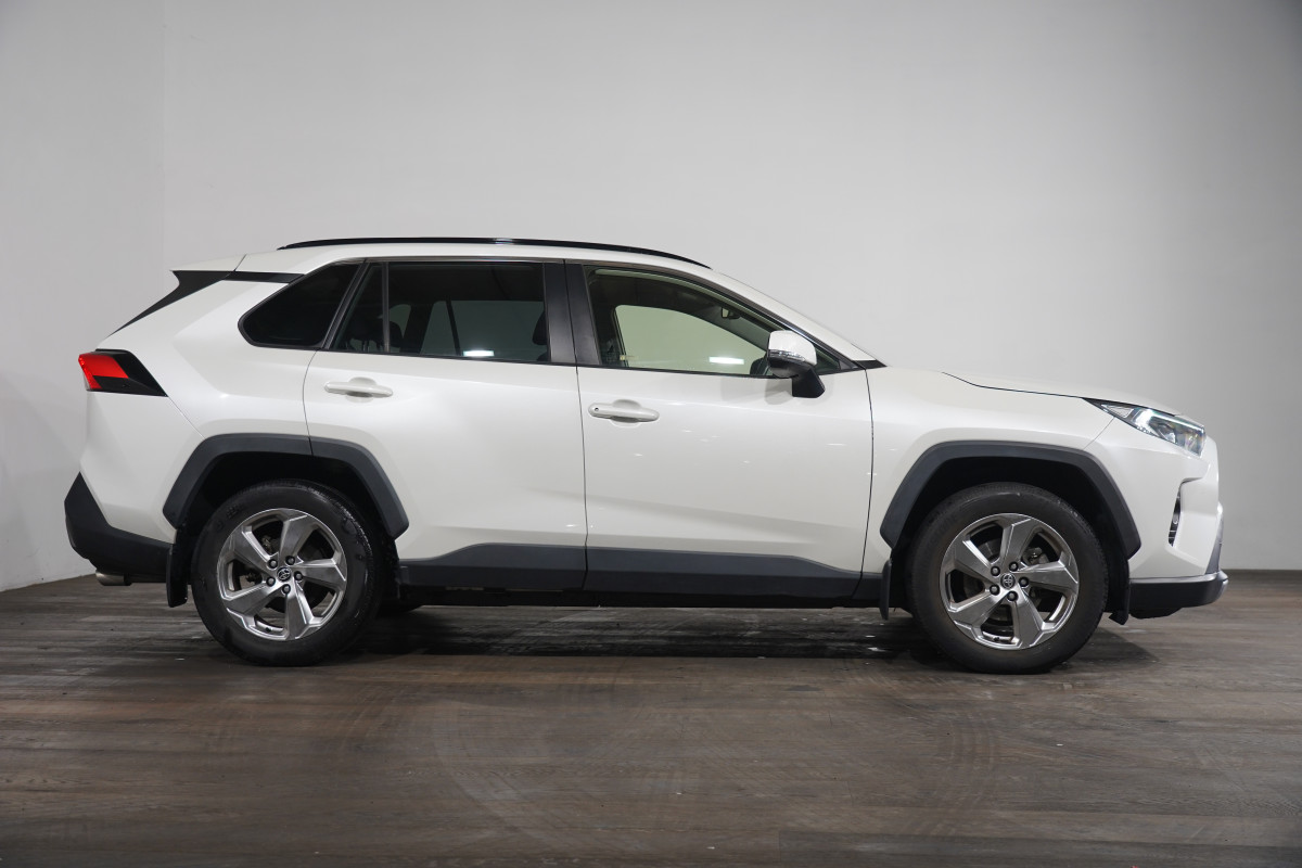 2020 Toyota RAV4 Gxl (2wd) SUV Image 4