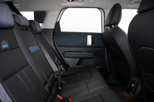 2024 MINI Countryman U25 E Classic SUV image 10