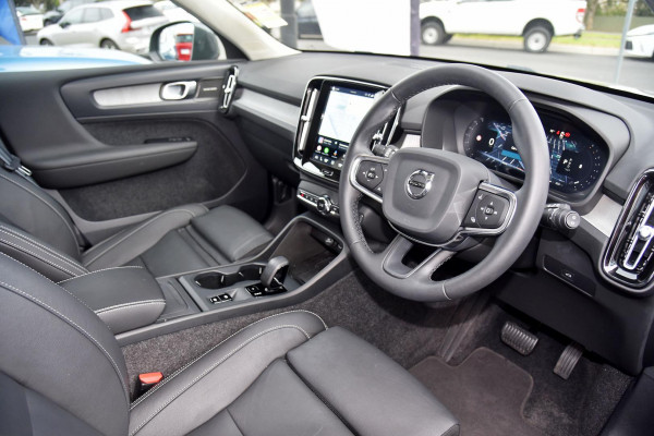 2025 MY26 Volvo XC40 XZ Plus B4 SUV Image 9