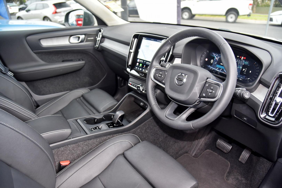 2025 MY26 Volvo XC40 XZ Plus B4 SUV Image 9