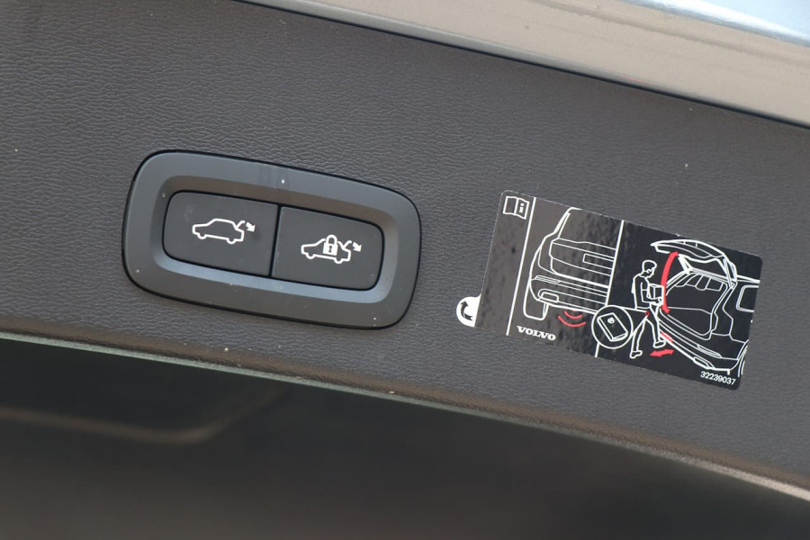 2019 Volvo Xc40 (No Series) MY20 T4 Momentum Suv Image 20