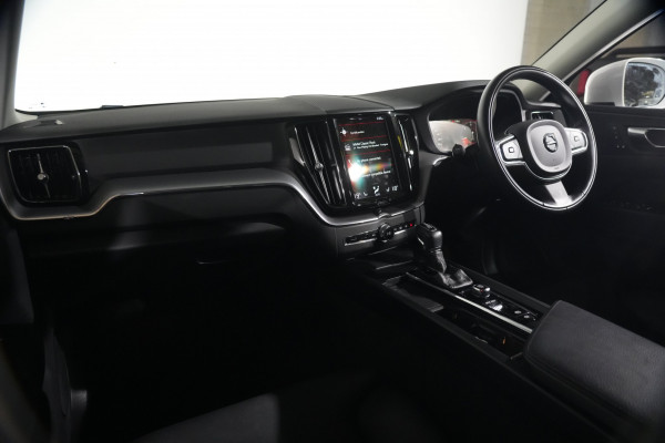 2021 Volvo XC60 UZ D4 Momentum SUV image 10