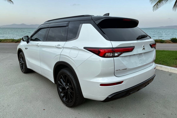 2025 MY24 Mitsubishi Outlander ZM PHEV GSR SUV Image 4