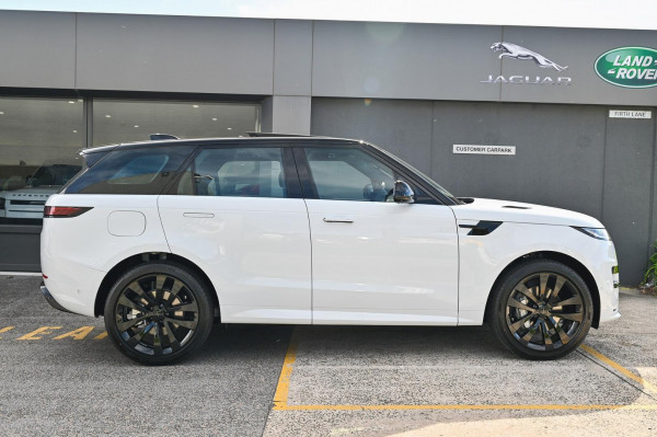 2026 Land Rover Range Rover Sport L461 D300 Dynamic SE SUV image 5