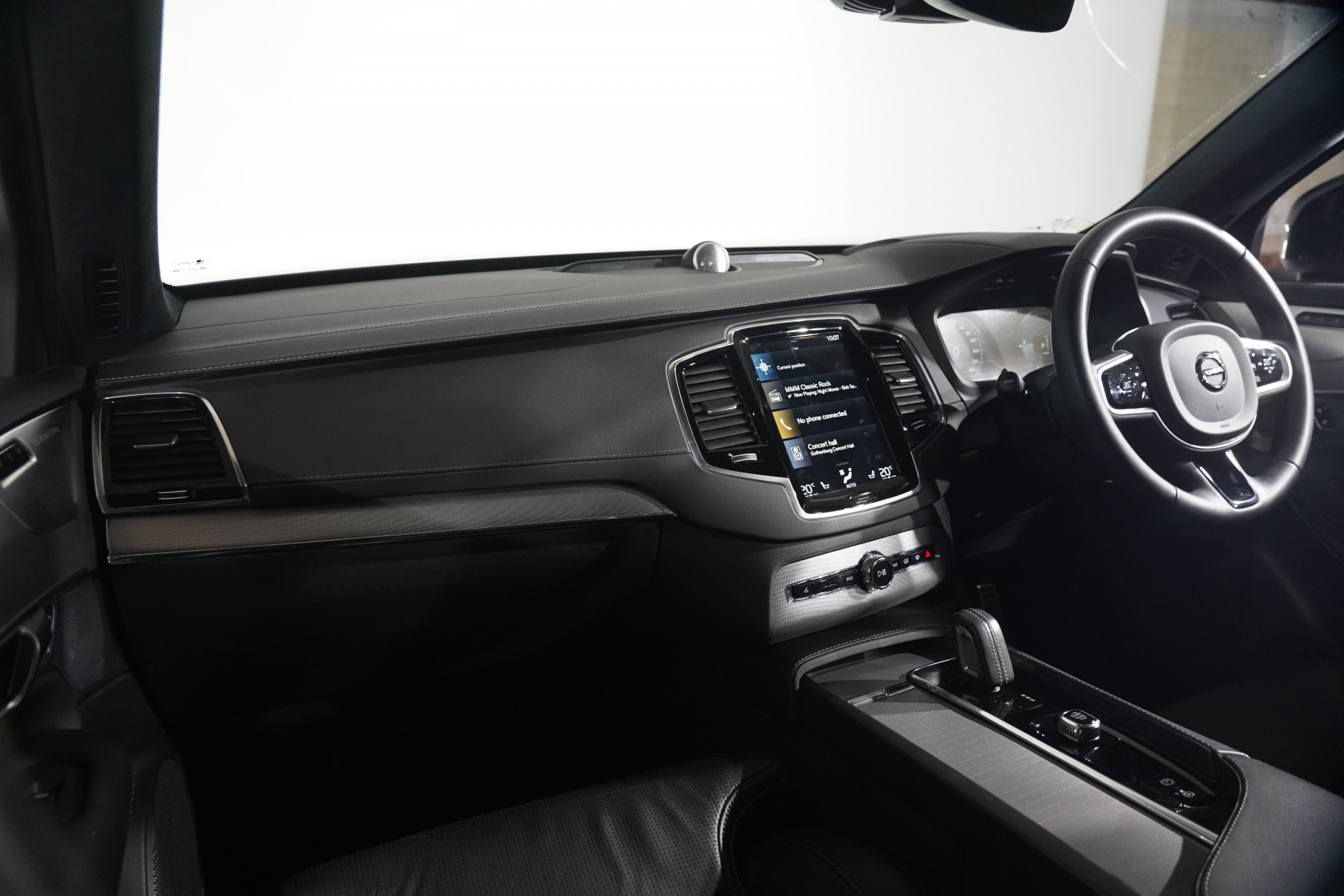 2022 Volvo XC90 Recharge Ultimate T8 Phev SUV Image 13