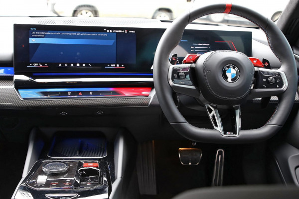 2025 BMW M5 G90  Sedan image 9