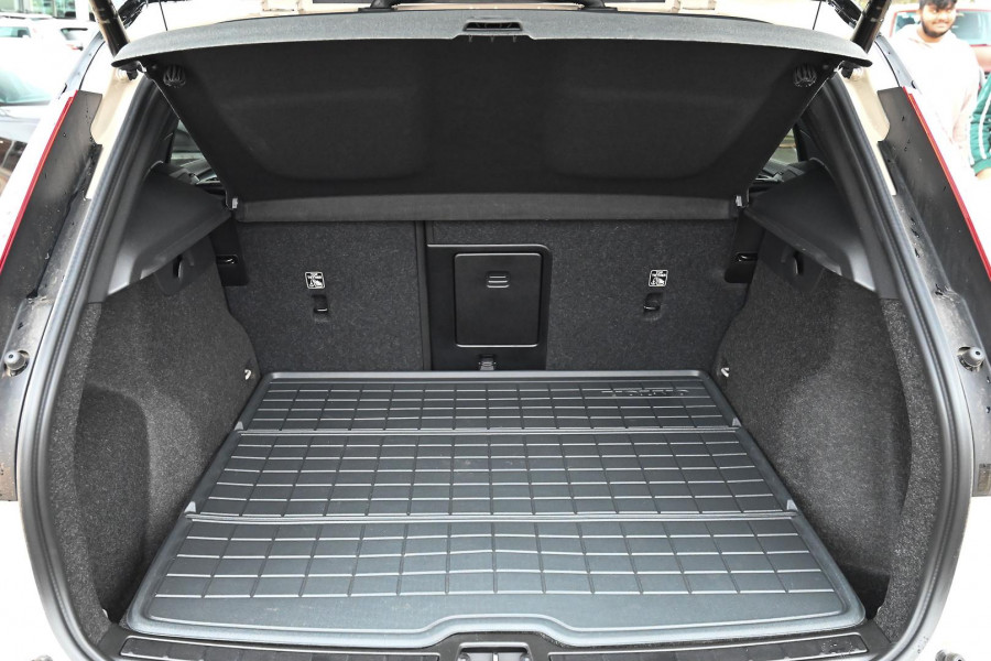 2026 Volvo EX40  Ultra Single Motor Extended Range SUV