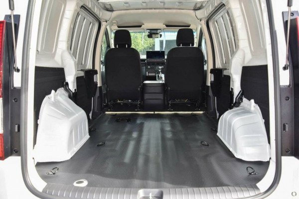 2026 MY27 Hyundai Staria Load US4.V4  Van Image 4