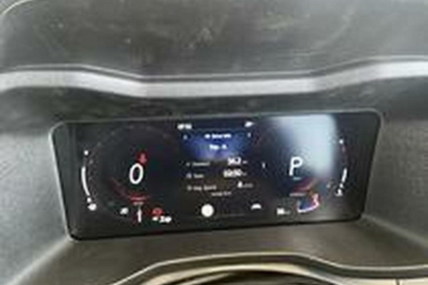 2025 Mahindra XUV3X0  AX5L SUV Image 18