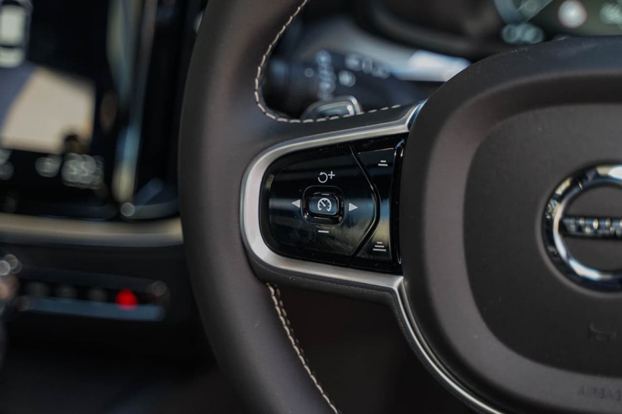 2019 MY20 Volvo S60 Z Series T5 R-Design Sedan Image 14