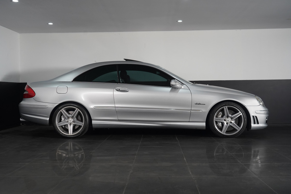 2007 Mercedes-Benz Clk63 Amg Coupe Image 4