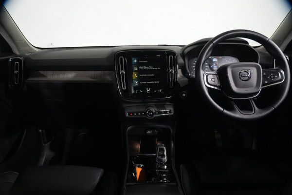 2020 Volvo XC40 XZ T4 Inscription SUV image 14