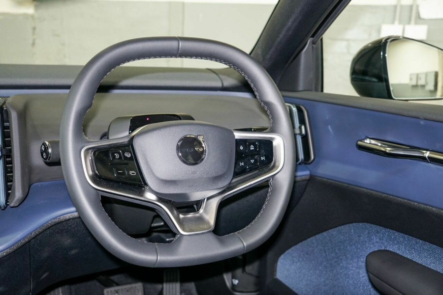 2025 Volvo EX30  Single Motor Extended Range Plus SUV Image 6