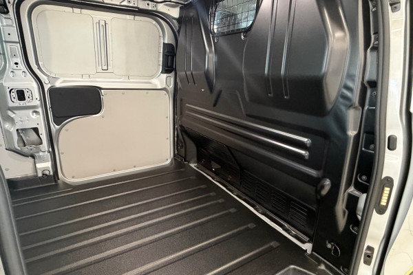 2026 MY26.5 Ford Transit Custom AV Trail LWB Van Image 14
