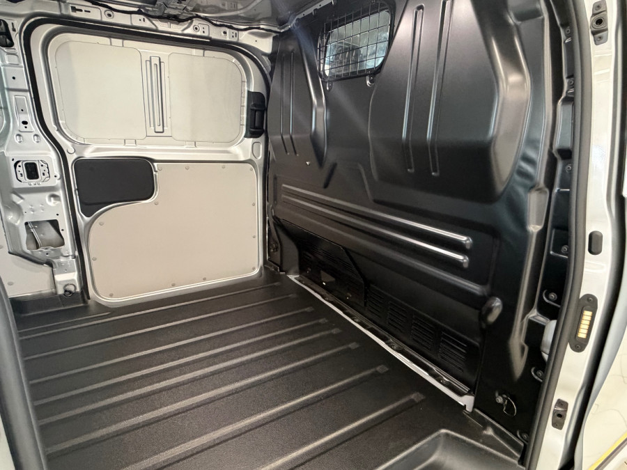 2026 MY26.5 Ford Transit Custom AV Trail LWB Van Image 14