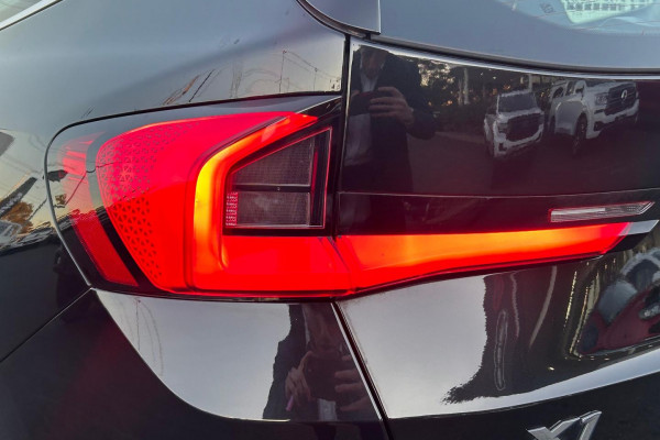 2023 BMW X1 U11 sDrive18i SUV Image 8