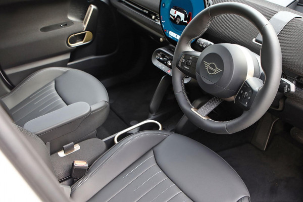 2026 MINI Aceman J05 SE Favoured Hatch