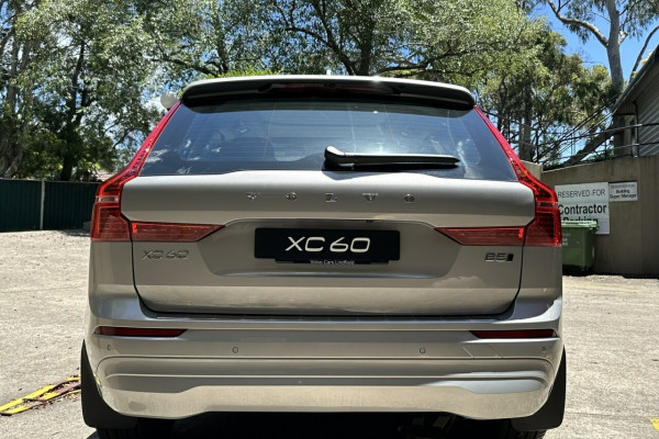 2023 Volvo XC60 UZ Plus B5 SUV Image 5