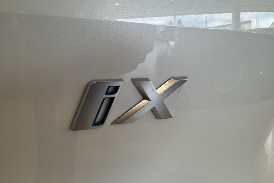 2022 BMW IX I20 xDrive40 Sport SUV Image 12