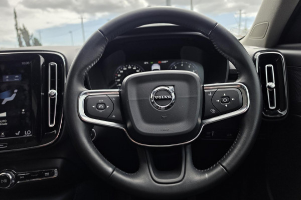 2018 MY19 Volvo XC40 XZ T4 Inscription SUV Image 14