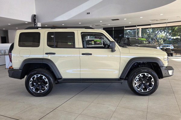 2026 GWM Tank 300 P01 Lux Hi4-T PHEV SUV Image 5
