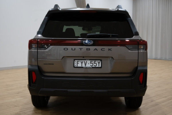 2026 Subaru Outback  7GEN AWD Touring SUV image 5