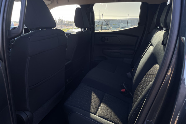 2025 MY26 Nissan Navara D27 ST Ute Image 10