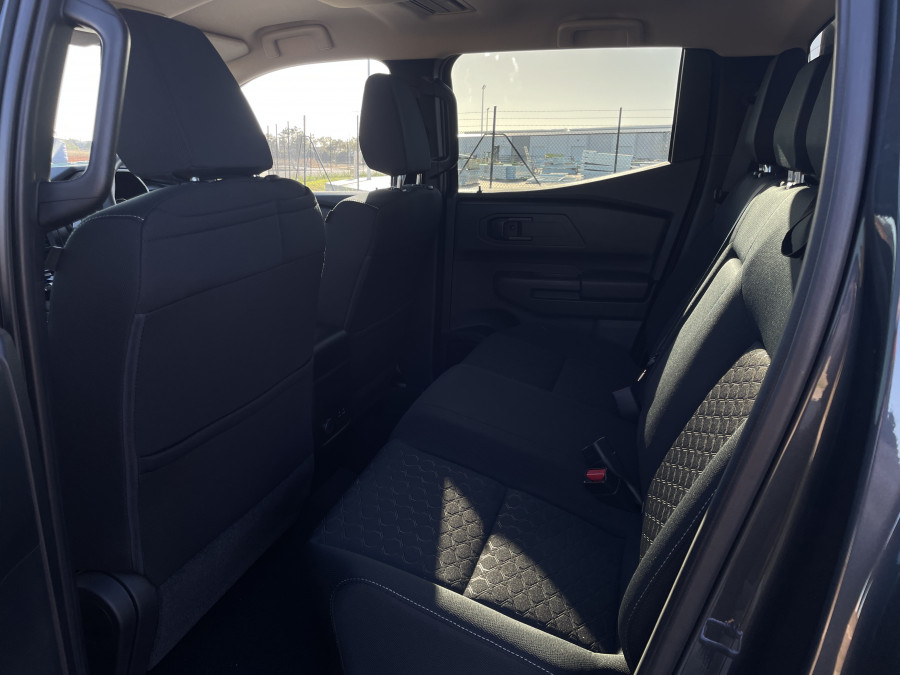2025 MY26 Nissan Navara D27 ST Ute Image 10