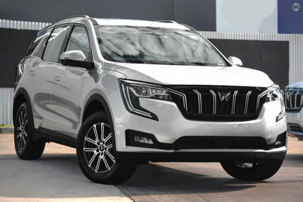 2025 Mahindra XUV700  AX7L SUV
