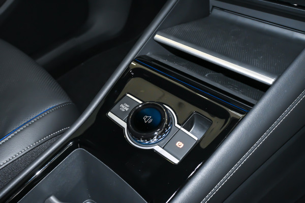 2025 Volkswagen Tayron R4 195TSI R-Line SUV image 14
