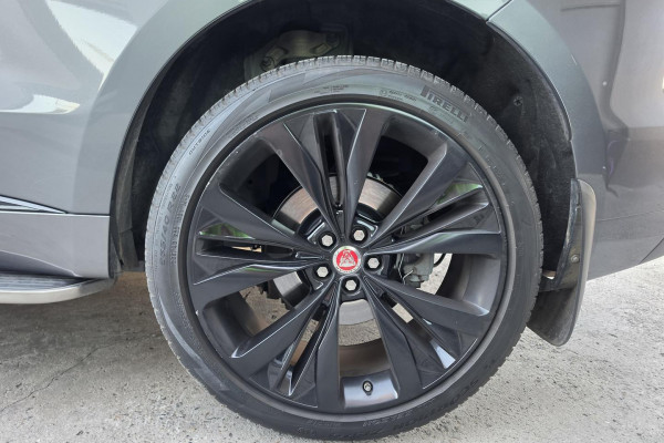 2017 MY18 Jaguar F-PACE X761 25t R-Sport SUV Image 29