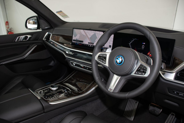 2026 BMW X5 G05 LCI xDrive50e M Sport SUV image 6