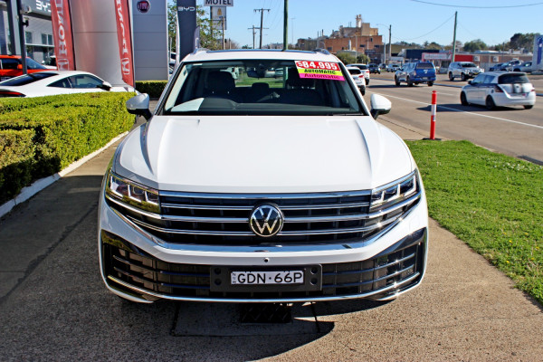 2024 MY25 Volkswagen Touareg RC 210TDI Elegance SUV Image 3