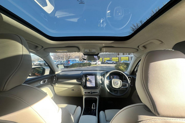 2026 Volvo XC40 XZ Ultra B4 Dark SUV Image 26