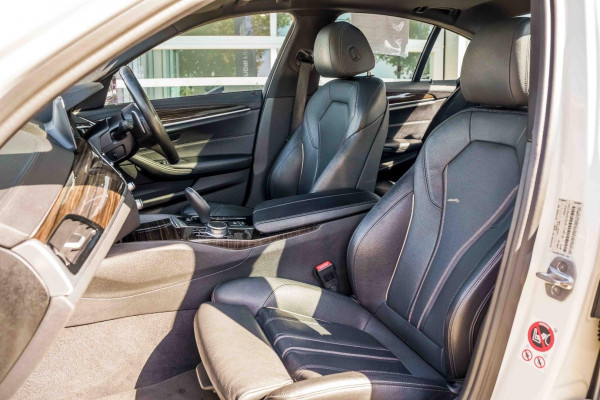 2017 BMW 5 Series G30 520d Luxury Line Sedan Image 8