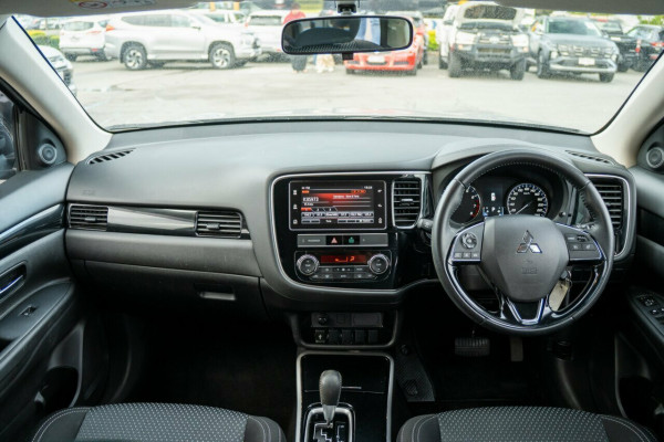 2019 Mitsubishi Outlander ZL ES SUV Image 16