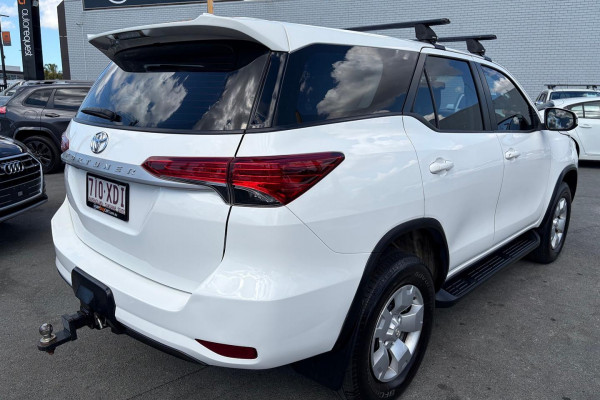 2017 Toyota Fortuner GUN156R GX SUV Image 6