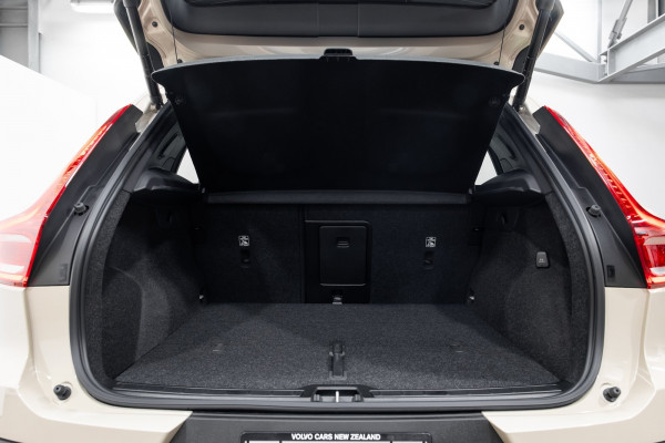 2026 Volvo XC40 XZ Plus B4 SUV Image 8