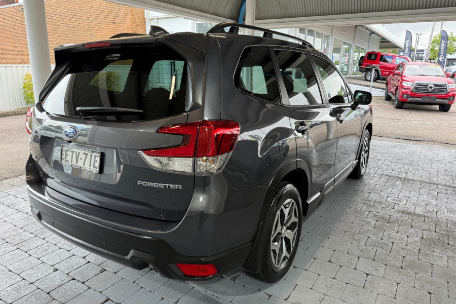 2022 Subaru Forester S5 2.5i-L SUV Image 7
