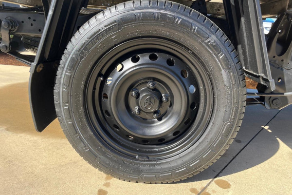 2017 Toyota HiLux GUN123R SR Cab Chassis Image 30