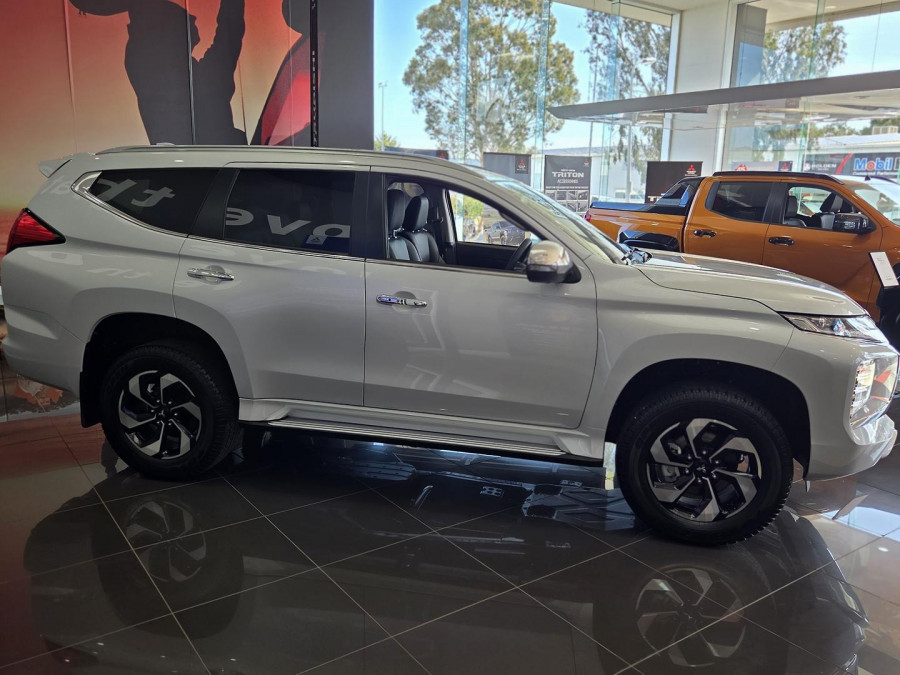 2025 Mitsubishi Pajero Sport QG GLS SUV Image 3