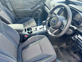 2017 Subaru XV G4-X 2.0i SUV image 11