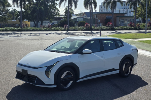 2026 Kia EV4  Air Standard Range Sedan Image 19