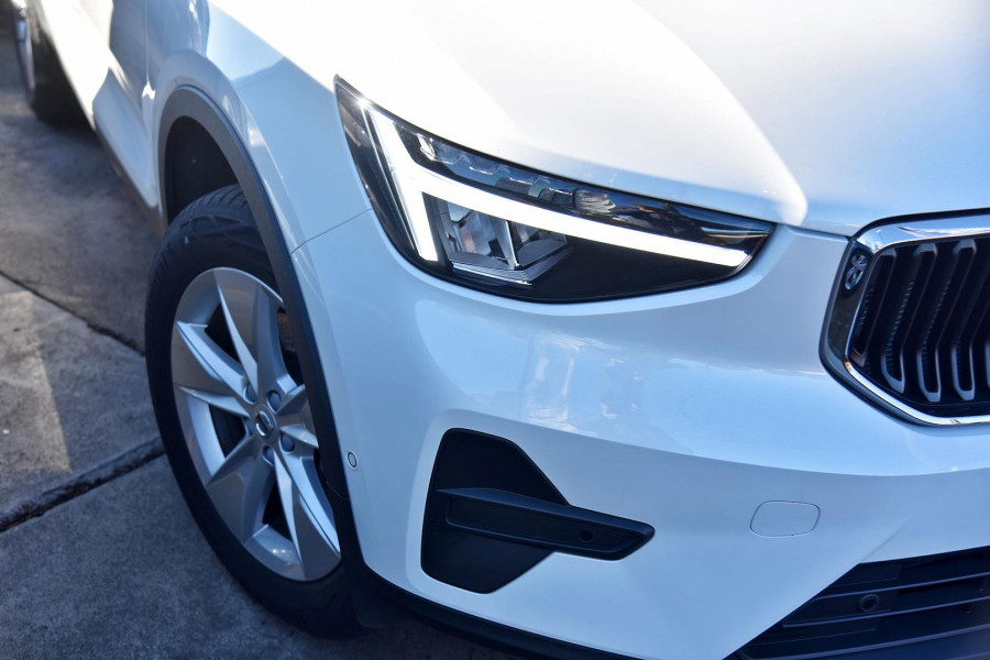 2025 MY26 Volvo XC40 XZ Plus B4 SUV Image 2