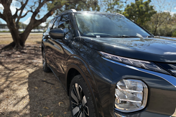 2025 Mitsubishi Outlander ZM Exceed SUV Image 10
