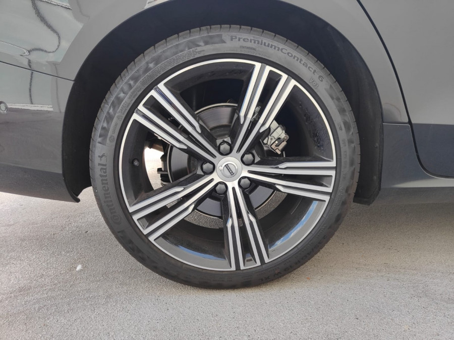 2021 Volvo S60 Z Series T5 Inscription Sedan Image 5